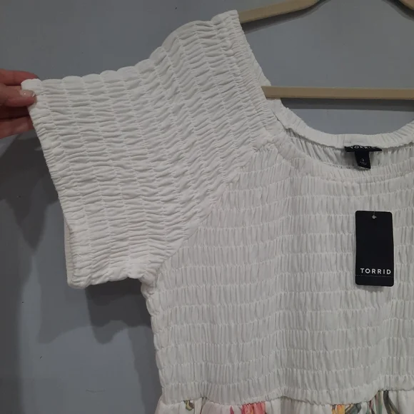 Nwt Torrid floral dress - Picture 2 of 8